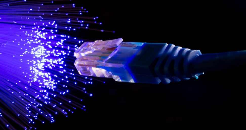 Business Benefits of Fiber Optic Internet: Enhancing Efficiency and Productivity